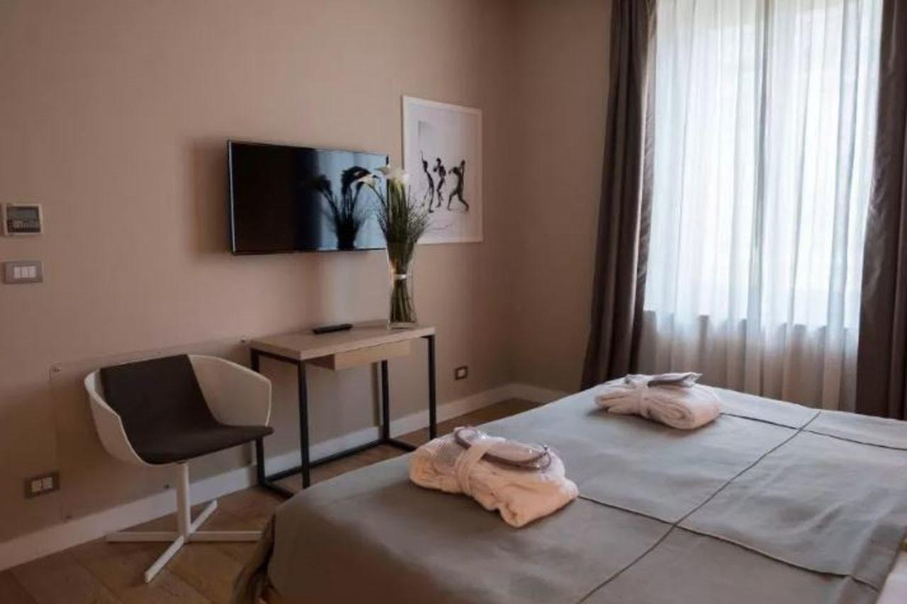 Escalus Luxury Suites Верона Экстерьер фото