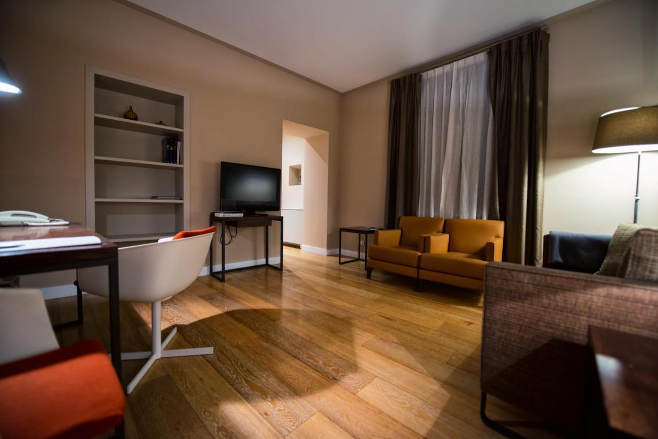 Escalus Luxury Suites Верона Экстерьер фото