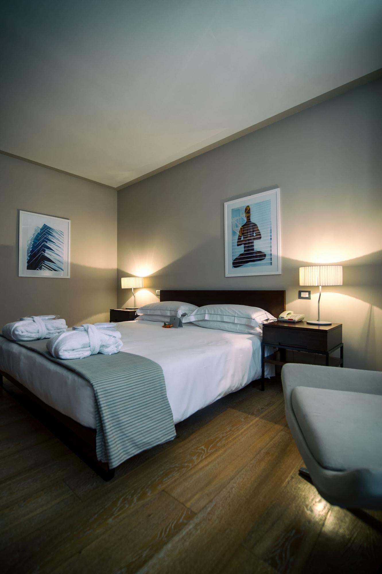 Escalus Luxury Suites Верона Экстерьер фото