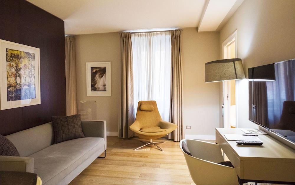 Escalus Luxury Suites Верона Экстерьер фото