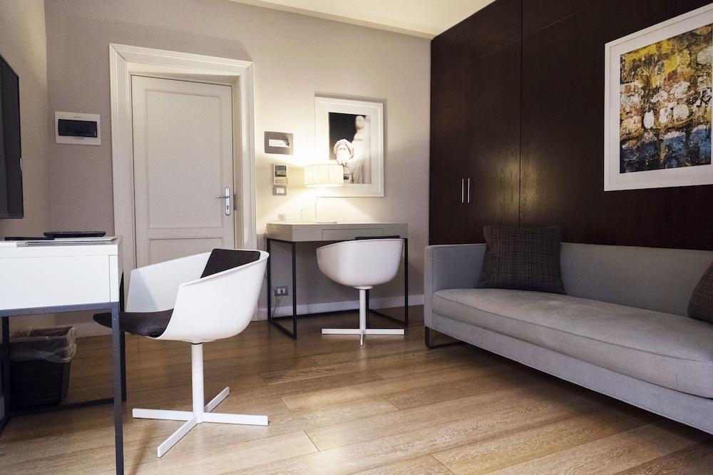 Escalus Luxury Suites Верона Экстерьер фото