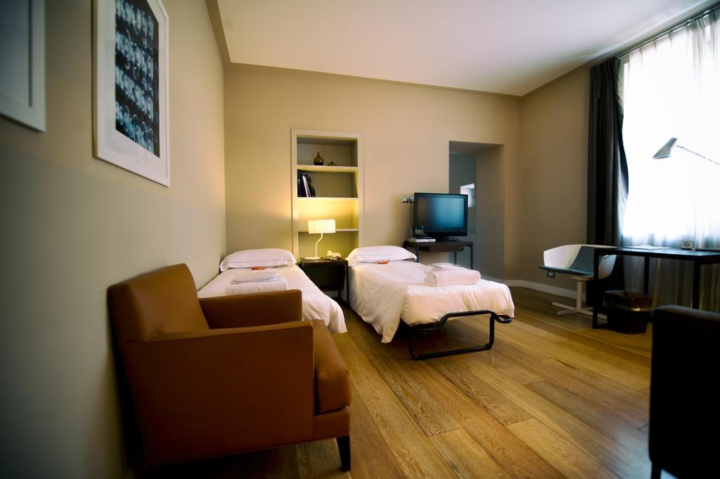 Escalus Luxury Suites Верона Экстерьер фото