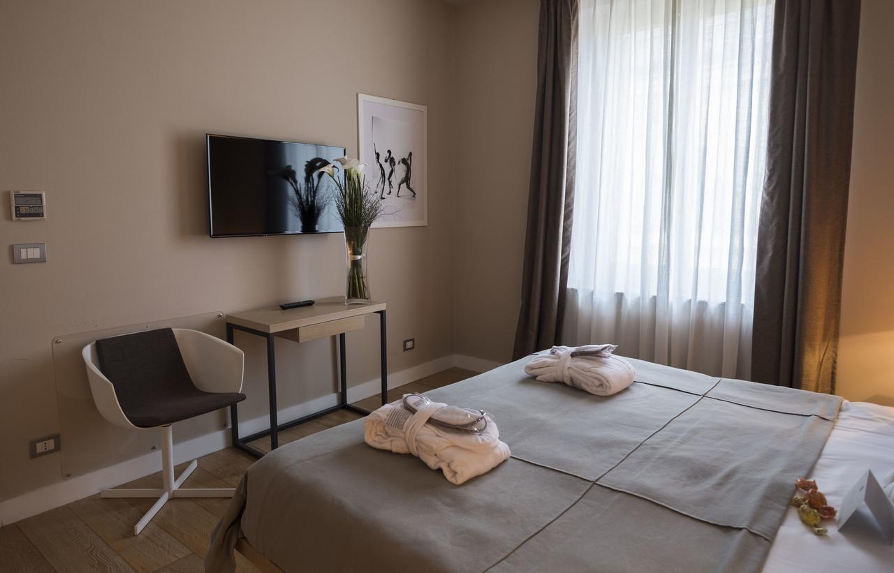 Escalus Luxury Suites Верона Экстерьер фото